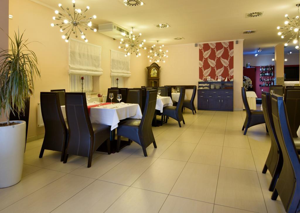 Parkhotel Plzen Congress Center Eksteriør billede